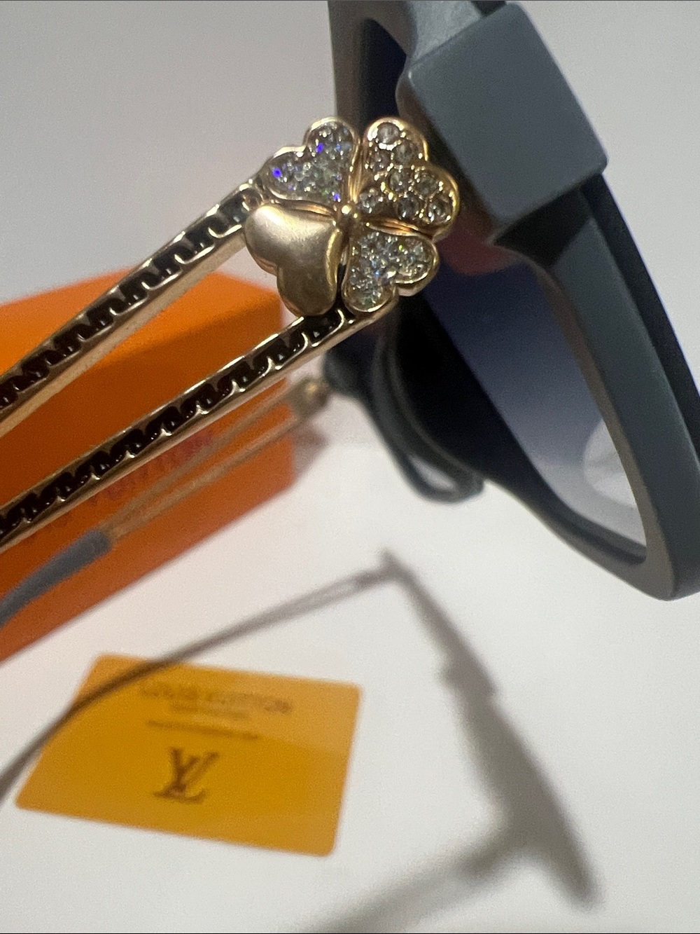 Louis Vuitton Black Gradient Square Sunglasses with Gold Accents - Picture 3 of 10